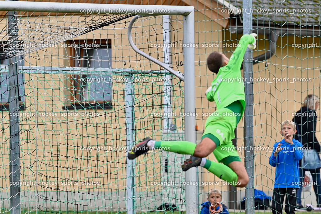 SVG Bleiburg vs. SAK 23.9.2023 | #1 Kristian Kondic SAK, Flugeinlage, SVG Bleiburg vs. SAK 23.9.2023, SVG Bleiburg vs. SAK am 23.09.2023 in Bleiburg (Karl Kornberger Stadion), Austria, (Photo by Bernd Stefan)