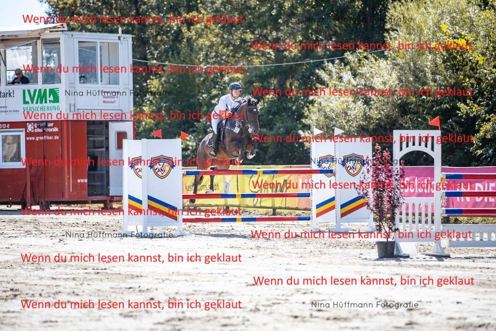 BK1A6308 | Turnierbilder Turnierfotos Nina Hüffmann Turnierfotografie Pferdefotografie Tierzeichnung Haustierzeichnung Pferdezeichnung Hundezeichnung Videograf  - Realisiert mit Pictrs.com
