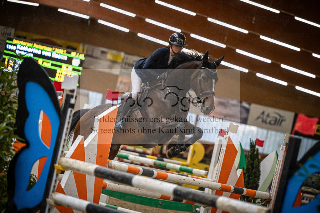 DOS_3594 | Entdecke hochwertige Reitturnierfotos von Foto Oger. Professionell, emotional und authentisch – jetzt Lieblingsmomente im Shop bestellen.Deutschlandweite Turnierfotografie. - Realisiert mit Pictrs.com