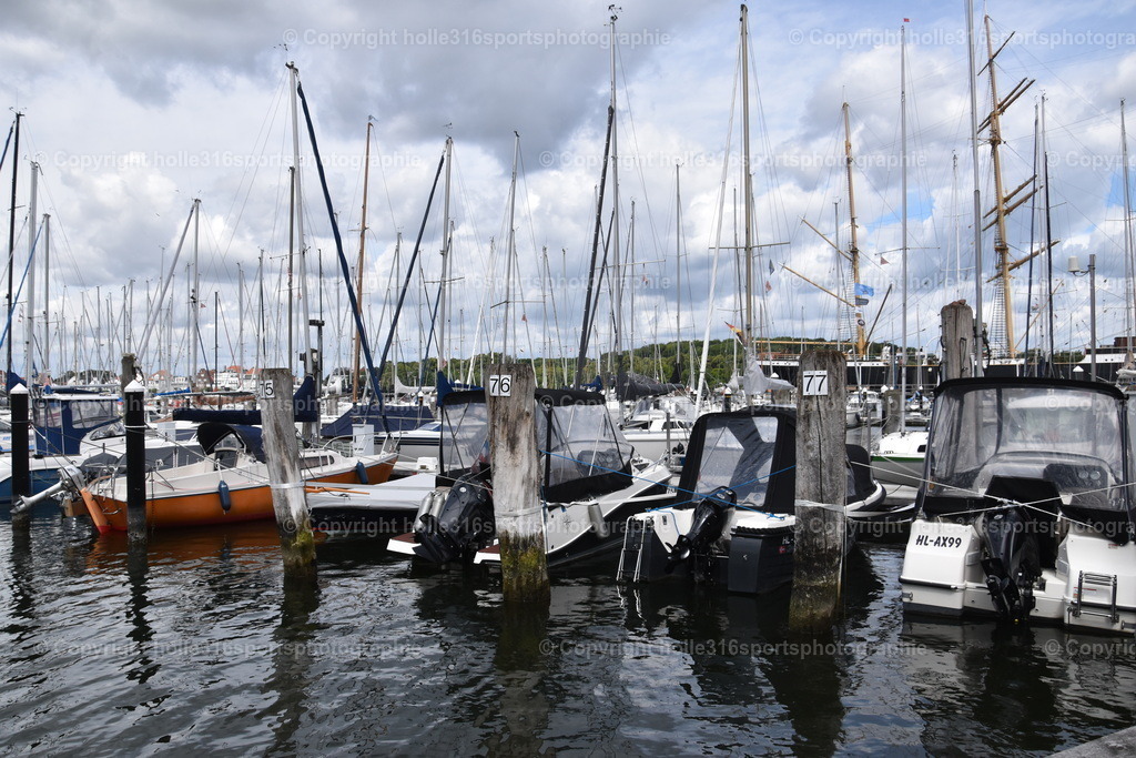 DSC_0001 | Sportfotografie , Motorsport, Motoross, Reitsport, Mointainbike, Enduro,
Landschaft , Outdoor, Eventfotografie, Landschaft, Bilder online bestellen - Realisiert mit Pictrs.com