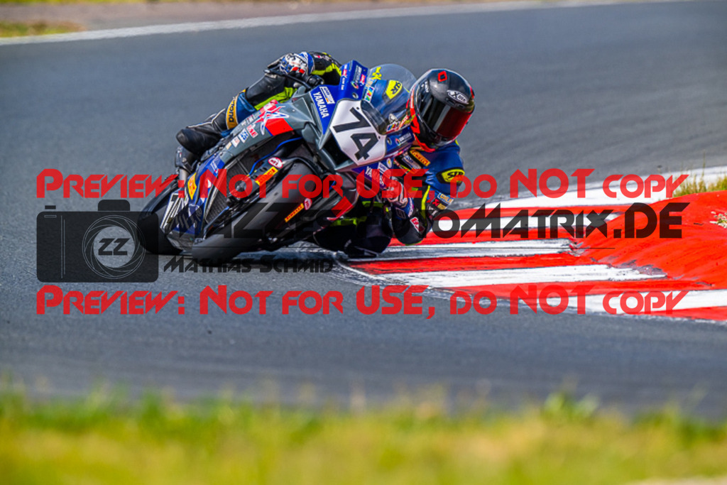 MaZZes_FotoMatrix_220521_0738 | Fotograf Mathias Schmid
Sportfotograf,
Eventfotograf,
Hochzeitsfotograf,
Portraitfotograf