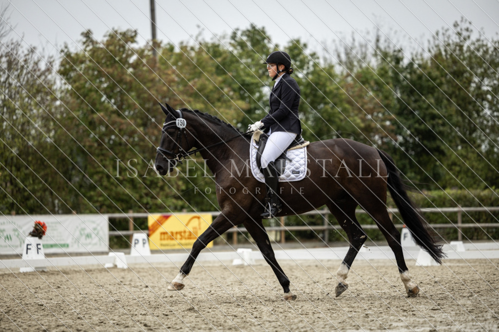 DK5A8808 | Isabel Marstall Fotografie - Realisiert mit Pictrs.com