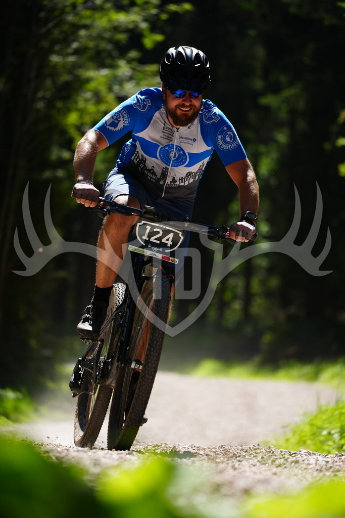 FC102293 | Fotogalerie der Treibjagd im Dunkelwald - Dein MTB Etappenrennen im Erzgebirge - Realisiert mit Pictrs.com