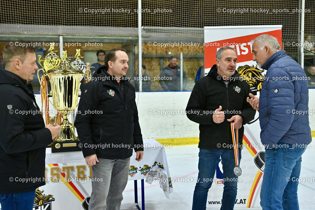 ESC Sparkasse Steindorf Meister 2025/26 | Headcoach EHC Althofen Ressmann Gerald, EHV, Kärntner Eishockeyverband Präsident Michael Herzog Löschnig, KEHV SIEGFRIED BREIML, KEHV Michael Baumer, ESC Sparkasse Steindorf Meister 2025/26, ESC Sparkasse Steindorf Meister 2025/26 am 08.03.2026 in Althofen (Stadthalle Althofen), Austria, (Photo by Bernd Stefan)