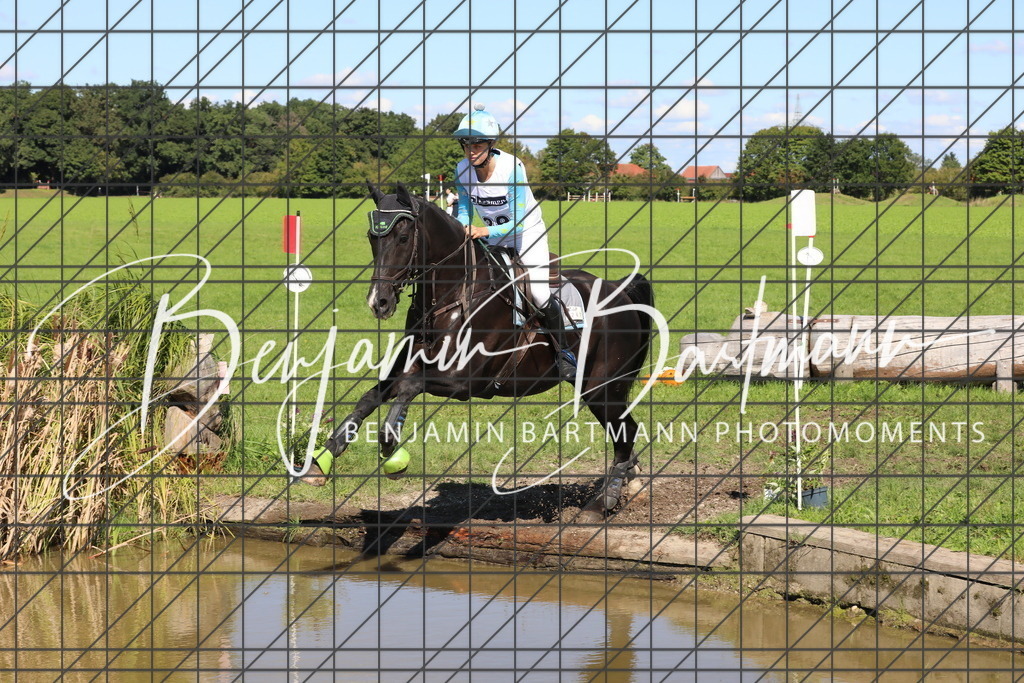 AZ2A0209 | Benjamin Bartmann Photomoments