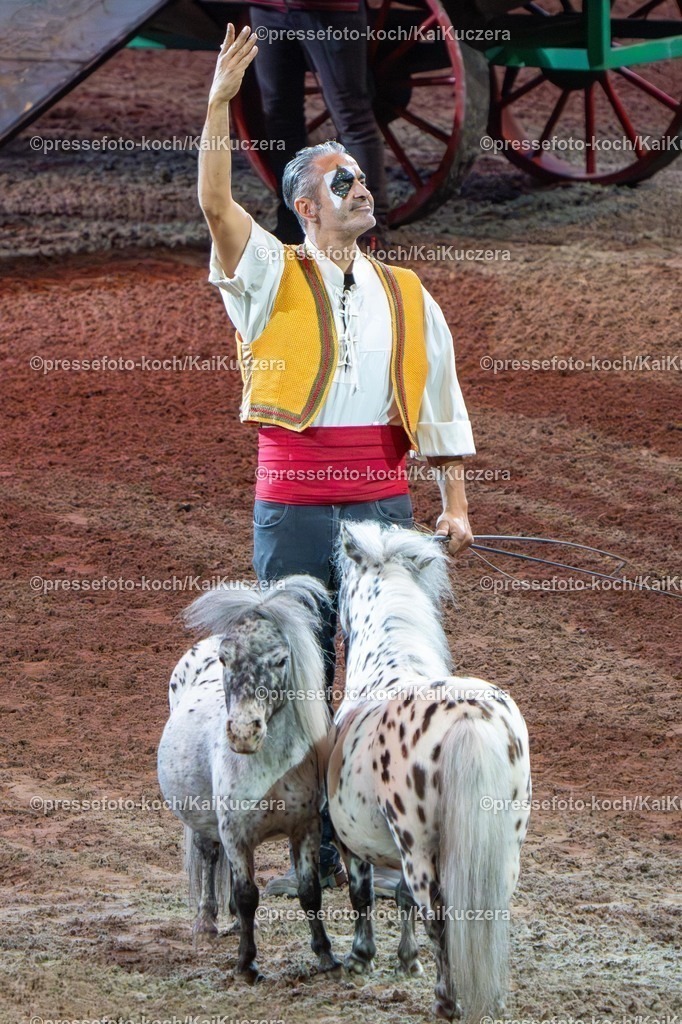 xKKU140625061 | 14.06.2025, xkkux, Düsseldorf, Cavalluna - Tor zur Anderswelt im PSD BANK-Dome Duesseldorf. 
