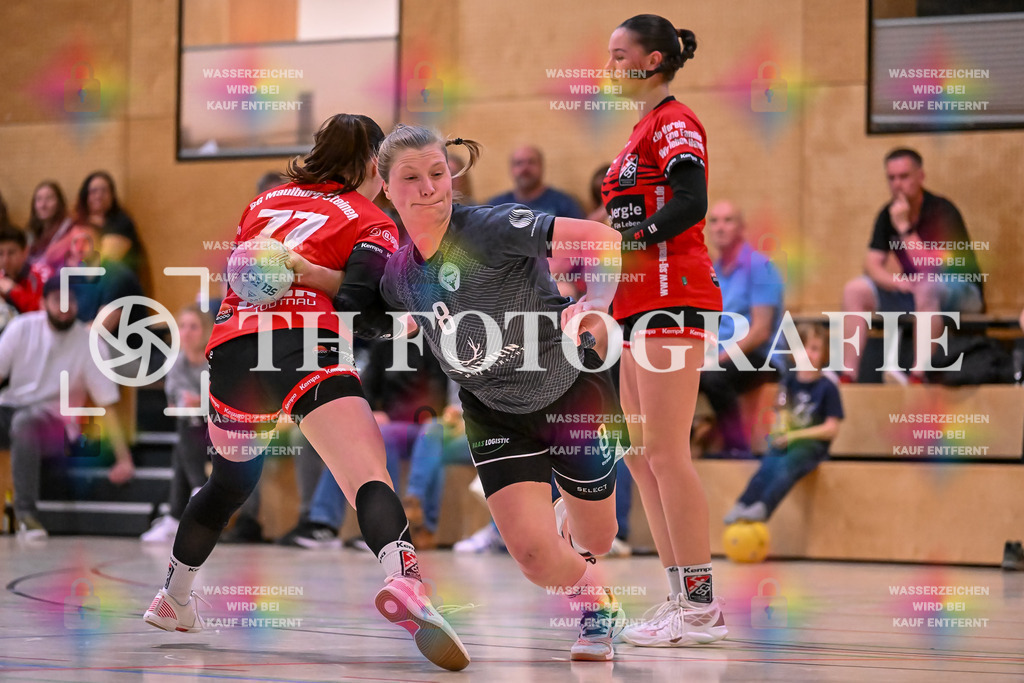 GER, SG Maulburg/Steinen - HB Kinzigtal, Handball, Suedbadenliga, 22. Spieltag, Saison 2023/2024, 27.04.2024 | Charline Maier (HB Kinzigtal, #08) setzt sich durch gegen Sharena Hasler (SG Maulburg/Steinen, #77)

GER, SG Maulburg/Steinen - HB Kinzigtal, Handball, Suedbadenliga, 22. Spieltag, Saison 2023/2024, 27.04.2024

Foto: TH Fotografie/Thomas Hess