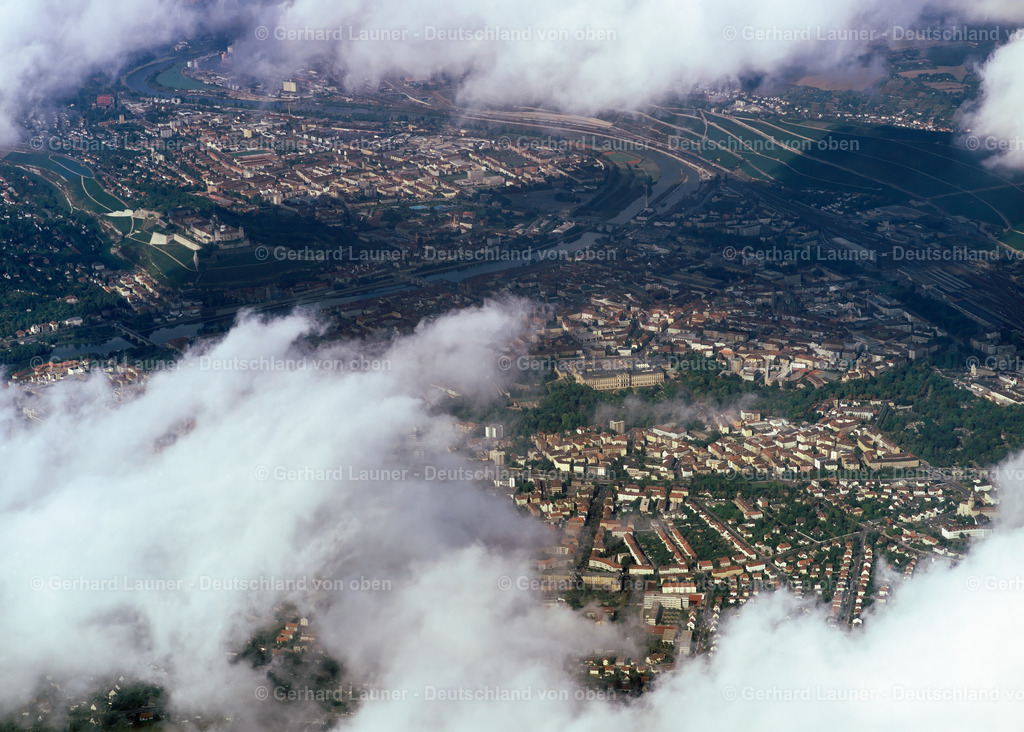 9200808 | Blick durch die Wolken auf die Innenstadt