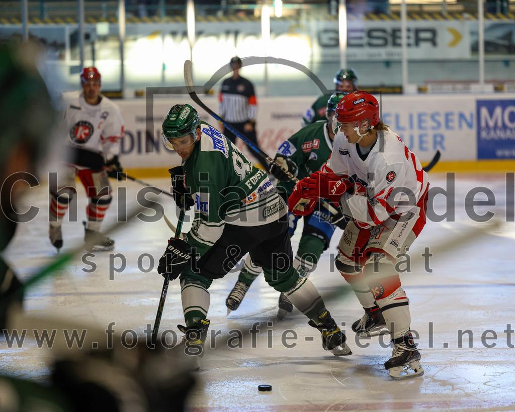 2023-09-10_027_TSV_Erding_gegen_EHC_Klostersee | Erding, Deutschland, 10.09.2023:
Eishockey, Bayernliga 2023 / 2024, Testspiel, TSV Erding gegen EHC Klostersee, Endergebnis: 10:1

Maximilian Forster (Erding Gladiators, #81), Florian Gaschke (EHC Klostersee, #26)

Foto: Christian Riedel / fotografie-riedel.net