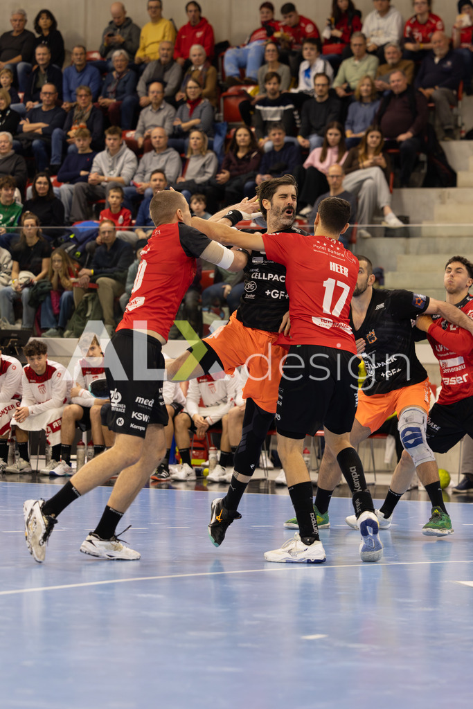 Handballen I Herren I Saison 2025-2026 I Quickline Handball League 2026 | Men I 18. Spieltag I Pfade Winterthur - Kadetten Schaffhausen I 20.12.2025 | 13 Juan Castro Alvarez (Kadetten Schaffhausen) - Rückraum mitte - Realisiert mit Pictrs.com