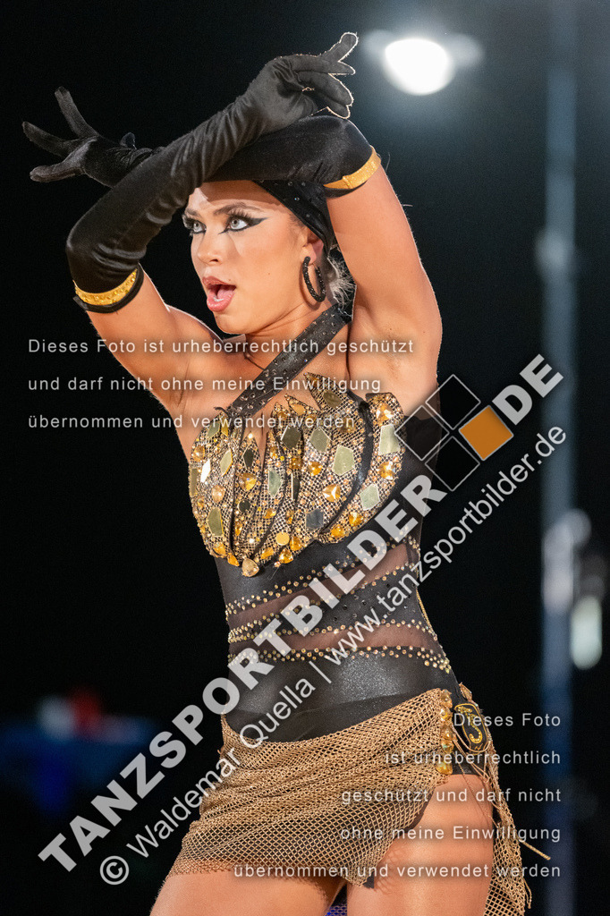 20250504-00174 | Hier finden Sie Tanz Bilder vom Latein und Standard Formationen tanzen. Sportbilder vom Tanzsport. Schöne Fotos und von Weltmeisterschaft, Europameisterschaft, Bundesliga, Regionalliga, Oberliga und Landesliga sowie von GOC Stuttgart, DanceComp, WM Bremen