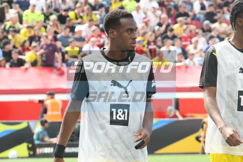 Bayer 04 Leverkusen - Borussia Dortmund | Jamie Gittens - © Sportfoto-Sale (MK) - Realisiert mit Pictrs.com