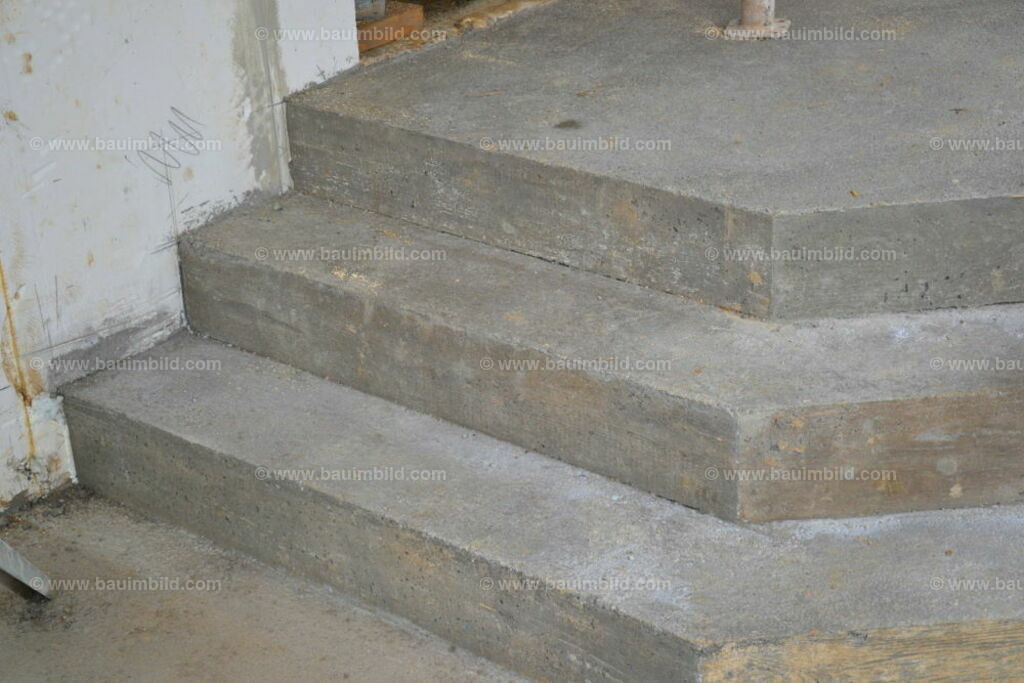 bib-lg04-betonarbeiten-0487 | Nach LV-Leistungsgruppen sortierte Detailfotos über den Bau eines Hauses. Alle Hausbau-Bilder direkt vom Urheber und Autor der Website Haus-Selber-Bauen.com