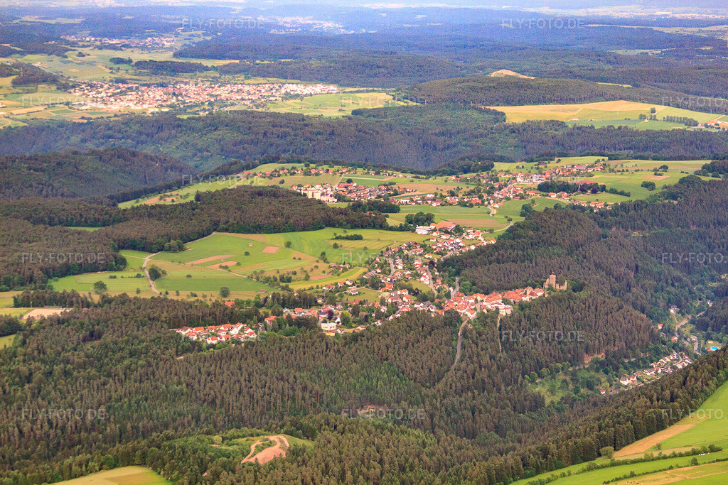 Luftbild: Burg Zavelstein im Ortsteil Zavelstein in Bad Teinach-Zavelstein im Bundesland Baden-Württemberg in Deutschland. Foto: IMG_66805.jpg vom 07.06.2014 durch Werner Riehm/FLY-FOTO.de
