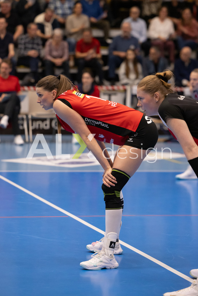 Volleyball I Frauen I Saison 2025-2026 I Volleyball NLA | Women I 1/2 Finals I  VC Kanti Schaffhausen - Sm'Aesch Pfeffingen I 07.03.2026 | 11 Kateřina Holásková (CZ) (VC Kanti Schaffhausen) – Mitte - Realisiert mit Pictrs.com