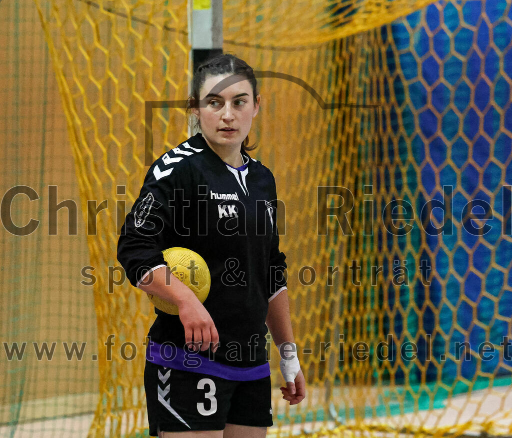 2022-11-05_006_SpVgg_Altenerding_gegen_SpVgg_Erdweg | Erding, Deutschland, 05.11.2022:
Handball, Bezirksoberliga Frauen Altbayern 2022 / 2023, 3. Spieltag, SpVgg Altenerding gegen SpVgg Erdweg, Endergebnis: 27:16

Katharina Künstner (SpVgg Altenerding, #3)

Foto: Christian Riedel / fotografie-riedel.net