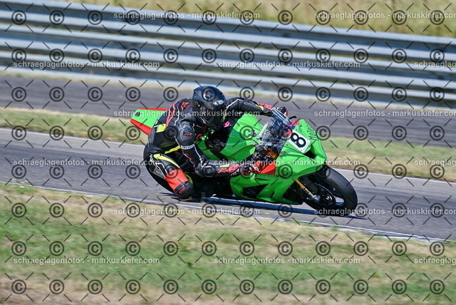 26bt04-0057 | markuskiefer.com - Realisiert mit Pictrs.com