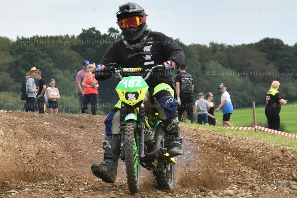 DSC_0783 (2) | Sportfotografie , Motorsport, Motoross, Reitsport, Mointainbike, Enduro,
Landschaft , Outdoor, Eventfotografie, Landschaft, Bilder online bestellen - Realisiert mit Pictrs.com