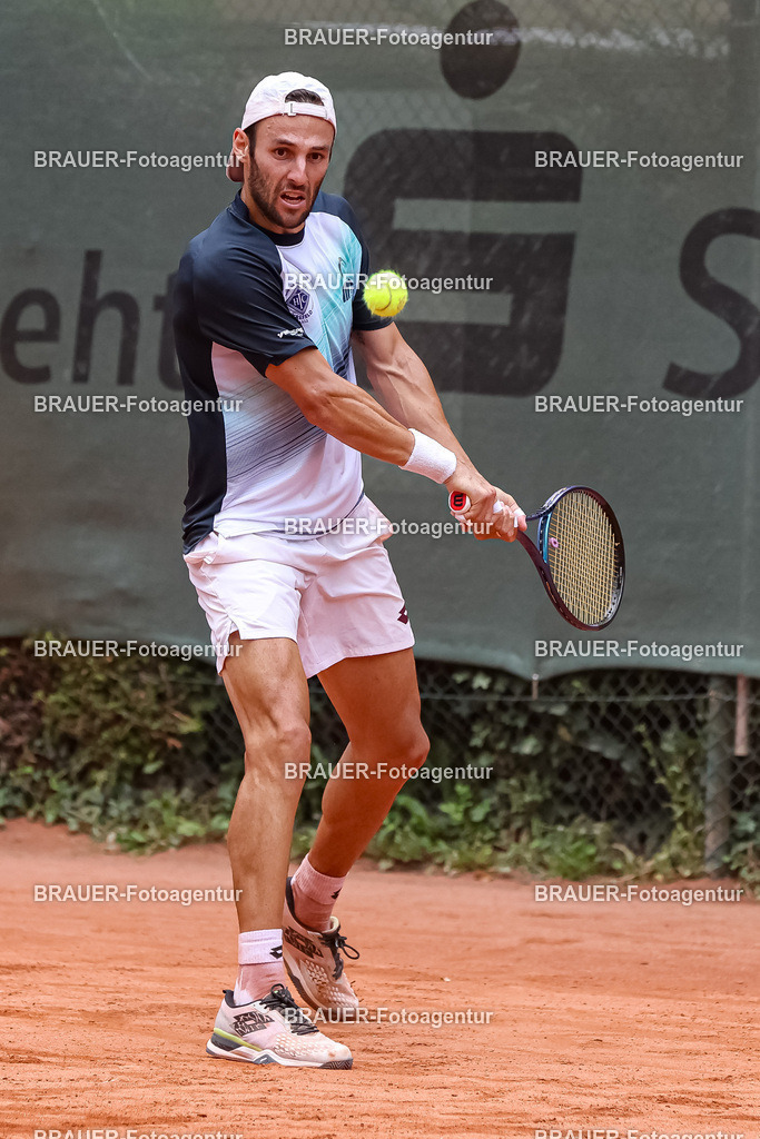 HTC Blau-Weiß Krefeld - LTTC Rot-Weiß Berlin  | Krefeld, Deutschland 21.07.2023, Stefano Travaglia (HTC Blau-Weiß Krefeld) gegen Timo Stadder (LTTC Rot-Weiss Berlin) ,

bei der 2. Tennis Bundesliga Nord Begegnung zwischen HTC Blau-Weiß Krefeld und LTTC Rot-Weiß Berlin am 21.07.2023 in Krefeld.

(Foto: BRAUER-Fotoagentur)
 
