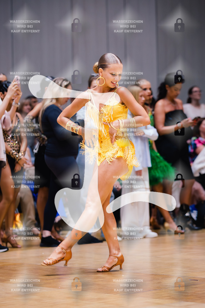 GOC 2025 - WDSF Solo Junior II Latin Female - 2025-08-21-8261 | Webshop for digital downloads and prints of dance sport, event & show photographer Julian Link - Realisiert mit Pictrs.com