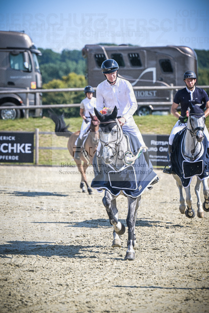 DOS_0099 | Entdecke hochwertige Reitturnierfotos von Foto Oger. Professionell, emotional und authentisch – jetzt Lieblingsmomente im Shop bestellen.Deutschlandweite Turnierfotografie. - Realisiert mit Pictrs.com