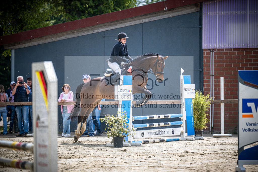 DOS_1058 | Reitturnier Venne - Realisiert mit Pictrs.com