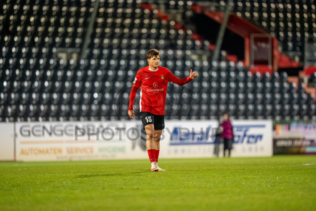 SG Sonnenhof Grossaspach vs. TSV Steinbach Haiger, Fussball, Regionalliga Suedwest, 25. Spieltag, 20.03.2026 | Antonis Aidonis (SG Sonnenhof Großaspach, #15),SG Sonnenhof Grossaspach vs. TSV Steinbach Haiger, Fussball, Regionalliga Suedwest, 25. Spieltag, 20.03.2026Foto: photosbyphips/Philip Ziegler