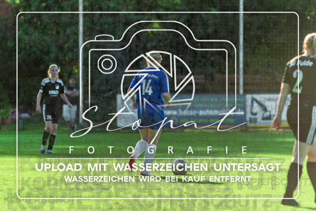 SGFMTV-1001 | Marie Kristin Felina Schr�der (MTV Soltau II #14) beim Damen Kreisliga HK/CE Spiel zwischen SG Fulde und MTV Soltau 2 im Fulder Zentralstadion, Fulde (Simon Paul Stopat) - Realisiert mit Pictrs.com