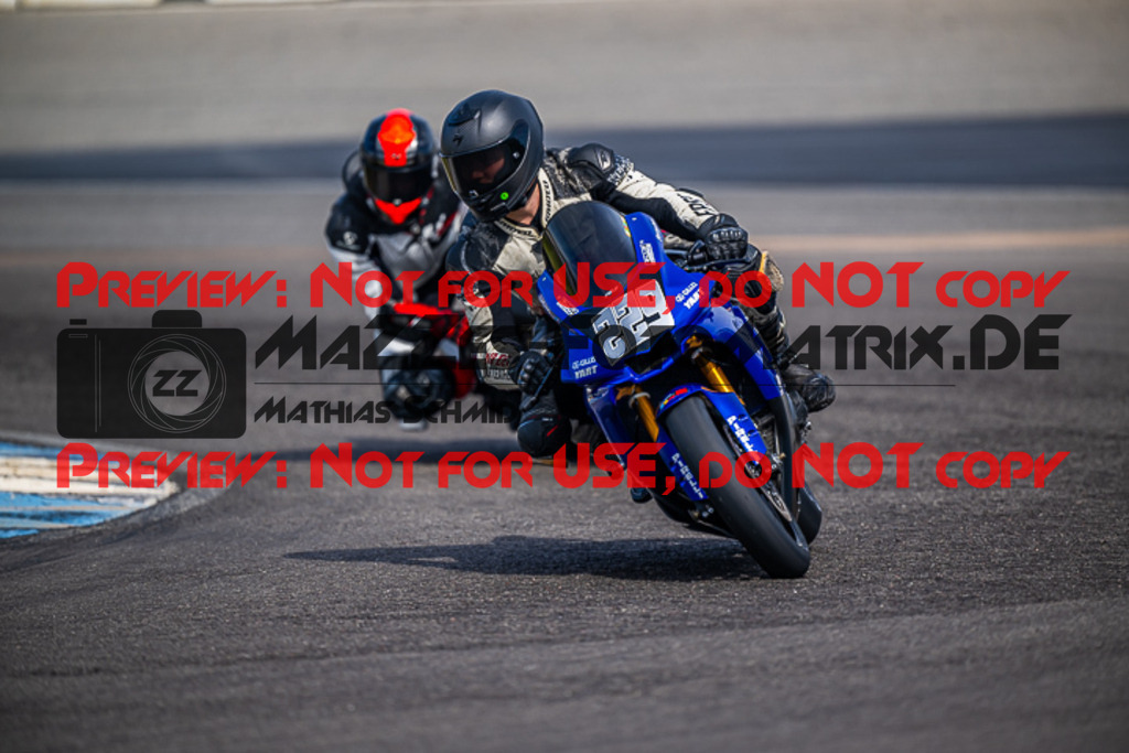 MaZZes_FotoMatrix_230410_7738 | ROT