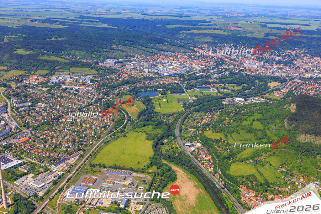 Die Luftaufnahme der Stadt Jena wurde vom UL-Flugzeug heraus erstellt ( keine Drohne )- hohe Auflösung für beste Qualität