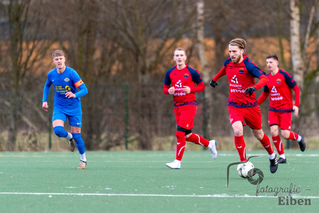 GVO Oldenburg-VFL Germania Leer | Herren Bezirks-Testspiel; GVO Oldenburg (rot)-VFL Germania Leer (blau) am 02.03.2025 in Oldenburger (Sportpark Osternburg); Photo: Philip Eiben 2025 - Realisiert mit Pictrs.com