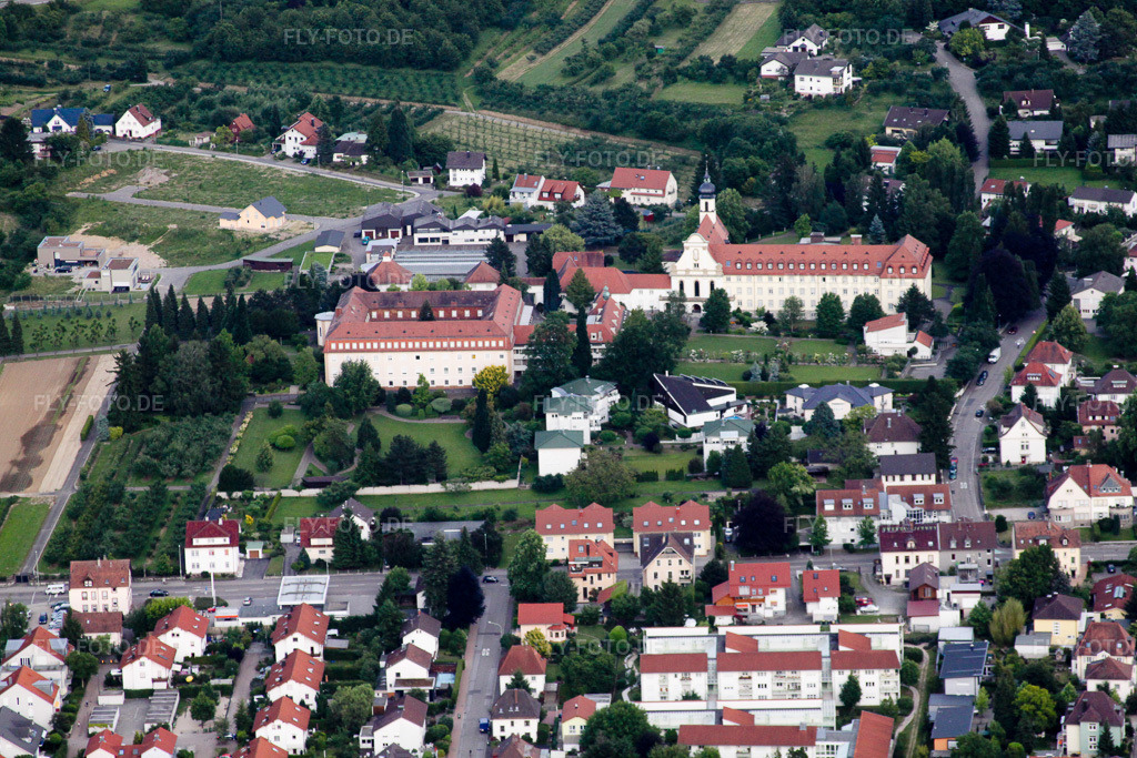 Luftbild: Gebäudekomplex des Klosters Maria Hilf in Bühl im Bundesland Baden-Württemberg in Deutschland. Foto: IMG_18831.jpg vom 03.06.2009 durch Werner Riehm/FLY-FOTO.de
