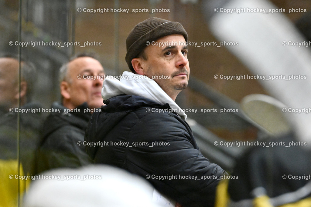 EC Kellerberg vs. EC Arnoldstein | Headcoach EC Arnoldstein Reithofer Sascha, EC Kellerberg vs. EC Arnoldstein, EC Kellerberg vs. EC Arnoldstein am 03.02.2025 in Villach (Stadthalle Villach), Austria, (Photo by Bernd Stefan)