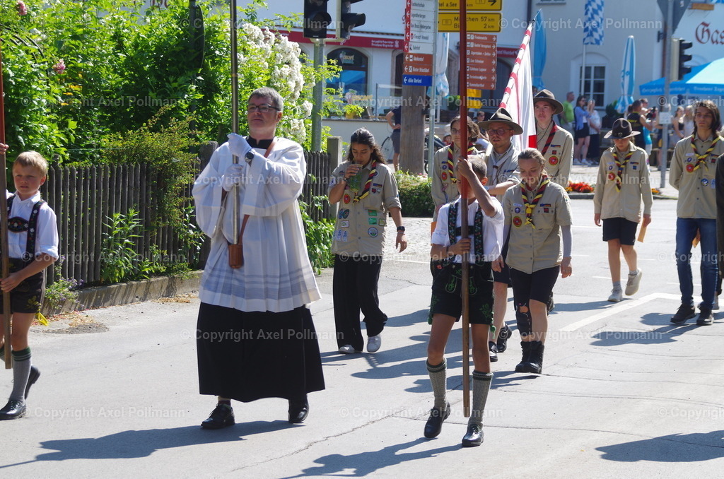 IMGP3930 | fotografiert von Axel PollmannLeonhardi Wallfahrt Benediktbeuern und Murnau, Fronleichnam, Fasching, Landschaft im Loisachtal und Benediktbeuern  - Realisiert mit Pictrs.com