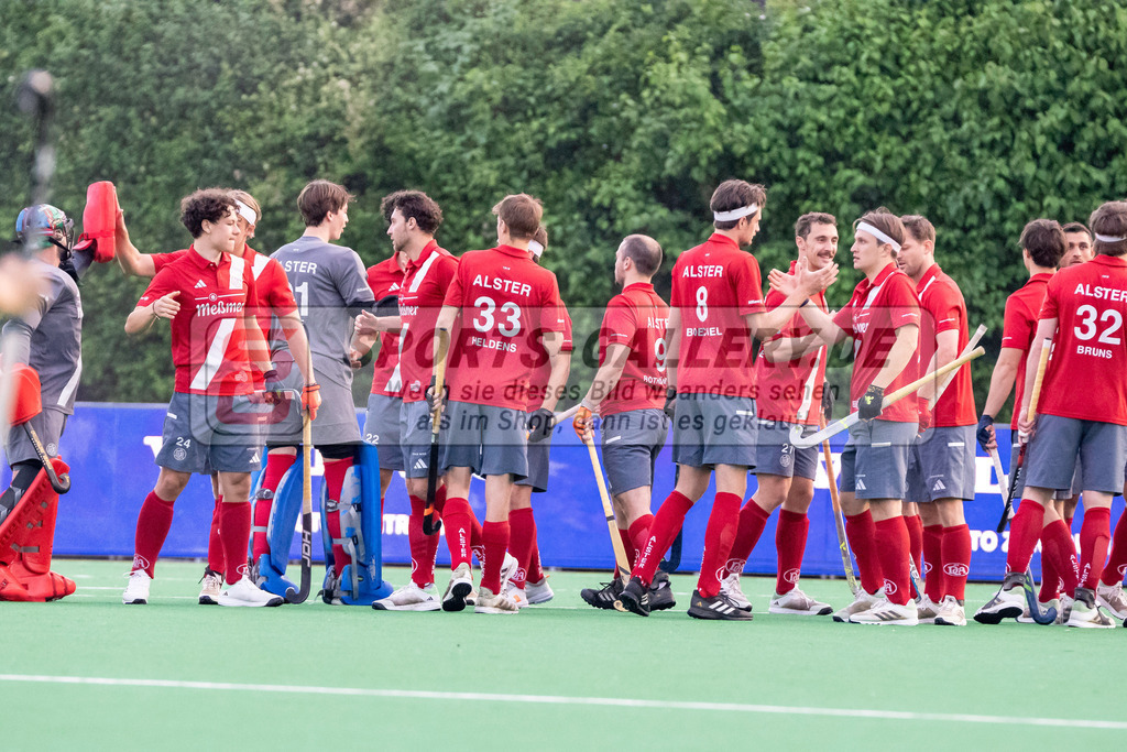 Final4_20240518-2048-0011 | Bonn, Deutschland, 18.05.2024:  in Aktion waehrend des Spiels der Deutsche Feldhockey-Meisterschaften 2024 zwischen Final 4 Herren Hamburger Polo Club - Der Club an der Alster im Bonner THV am 18.05.2024 in Bonn, Deutschland. (Foto von Stephan Fehrmann)

Bonn, Germany, 18.05.2024:  in action during the game of Deutsche Feldhockey-Meisterschaften 2024 between Final 4 Herren Hamburger Polo Club - Der Club an der Alster in Bonner THV at 18.05.2024 in Bonn, Deutschland. (Foto from Stephan Fehrmann)