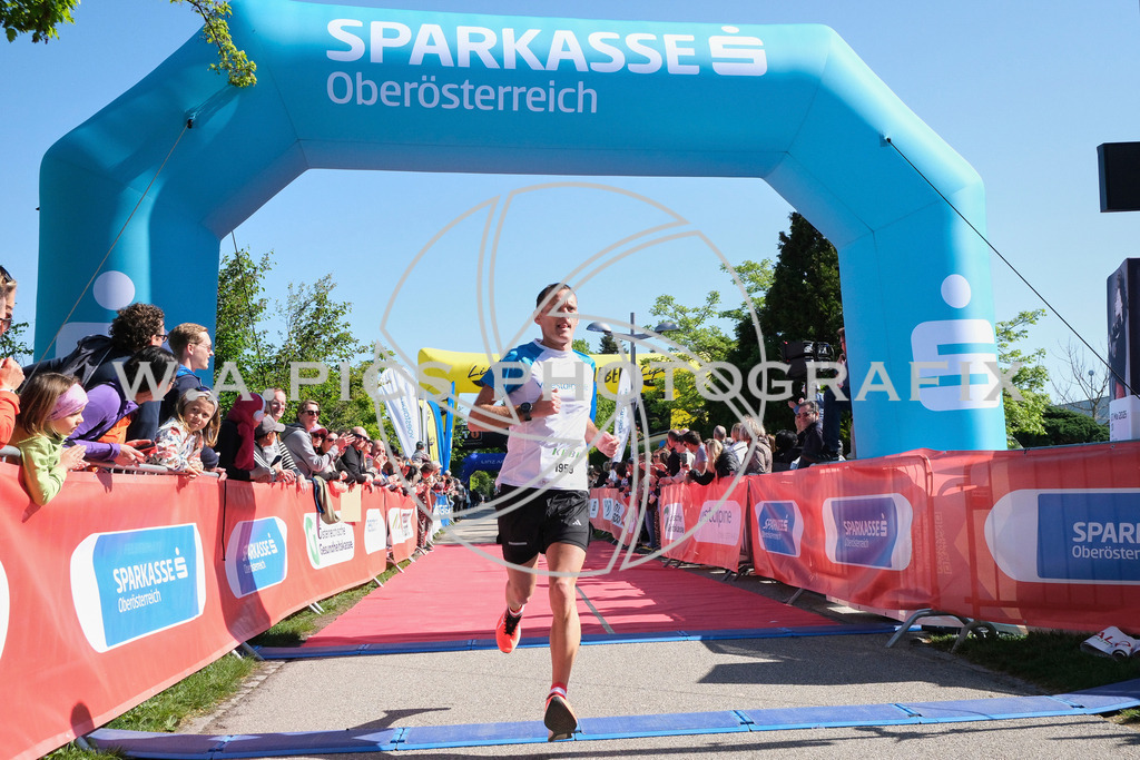 ..... | LINZ,AUSTRIA,27.April 25, Int. 3 Brückenlauf Linz  , Image shows: Photo: WAPICS / Michael Ring