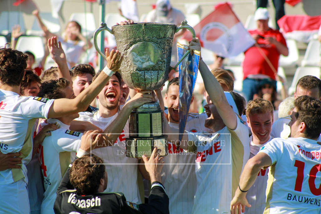 DM23 Finale Herren Mannheimer HC -  Rot-Weiß Köln 04.06.23-298 | lanaschraderfotografie - Realisiert mit Pictrs.com