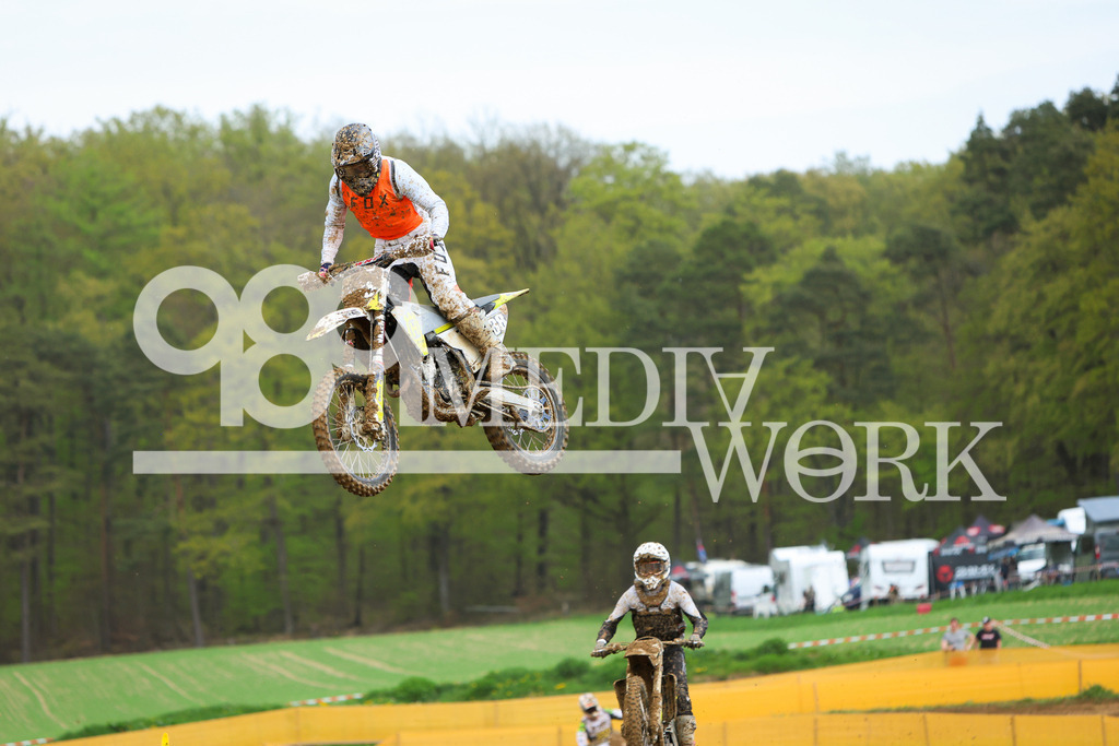 5E6A0262 | 989 MEDIAWORK