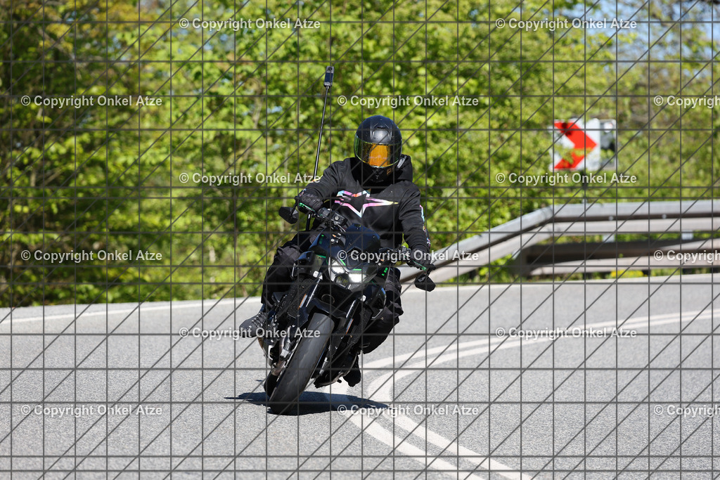 IMG_9269 | Fotograf am Kyffhäuser. Onkel Atze. Kyffhäuser Rennstrecke. Café36. Motorsportfotografie. - Realisiert mit Pictrs.com