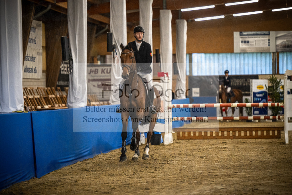 DOS_B1166 | Entdecke hochwertige Reitturnierfotos von Foto Oger. Professionell, emotional und authentisch – jetzt Lieblingsmomente im Shop bestellen.Deutschlandweite Turnierfotografie. - Realisiert mit Pictrs.com
