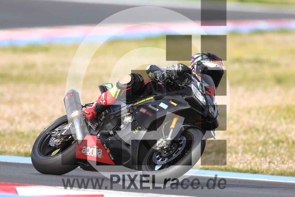 0433-20260331_00875 | Schöne Erinnerungen an spannende Momente - das festzuhalten ist unser Job. PIXELrace.de ist seit 2003 auf den Rennstrecken Europas unterwegs um die Action draußen beim Fahren und die wunderbare Stimmung imm Fahrerlager für euch einzufangen.