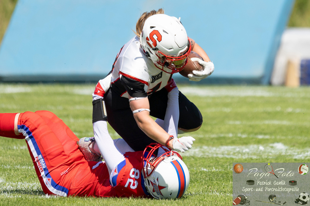 GFLW 1: German Football League Women 1: Rodgau Pioneers Ladies - Stuttgart Scorpions Sisters, 07.06.2026 | Julia Keller (Rodgau Pioneers Ladies #82) tackled Nova Miranda Annica Semler (Stuttgart Scorpions Sisters #13), Rodgau Pioneers Ladies - Stuttgart Scorpions Sisters, Rodgau, Maingau-Energie-Stadion "Am Weichsee", 7.6.2026 - Realisiert mit Pictrs.com