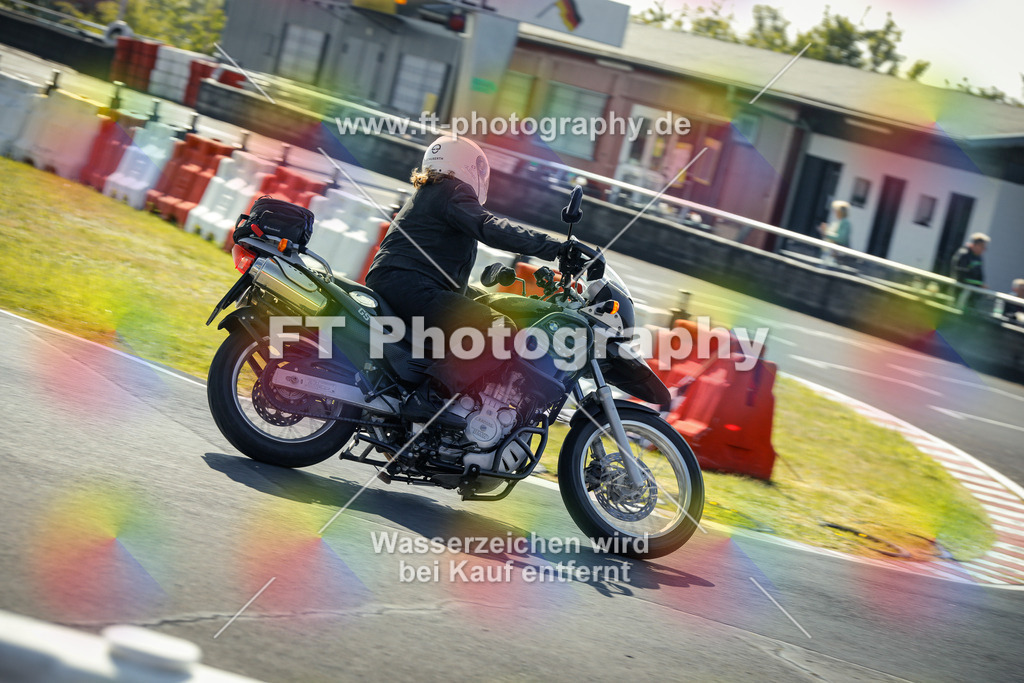 OBK_Mai_Martina_Markus-10277 | Hier findet Ihr Bilder von Touristenfahrten auf der Nürburgring Nordschleife oder von anderen Veranstaltungen die ich besucht habe. Viel Spass beim Durch Schauen 