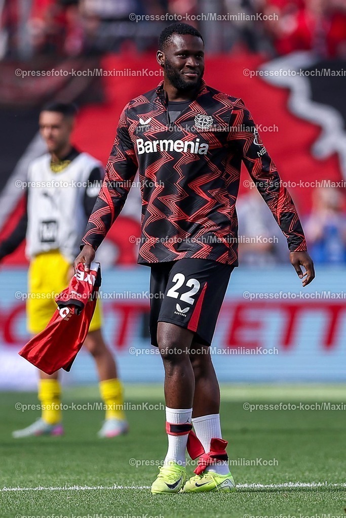 B0411052503454 | 11.05.2025, Fußball, Bayer 04 Leverkusen - Borussia Dortmund, 1. Fußball Bundesliga, 33. Spieltag, BayArena, Saison 2024 2025: Victor Boniface (Bayer04 Leverkusen #22) DFB regulations prohibit any use of photographs as image sequences and or quasi-video.