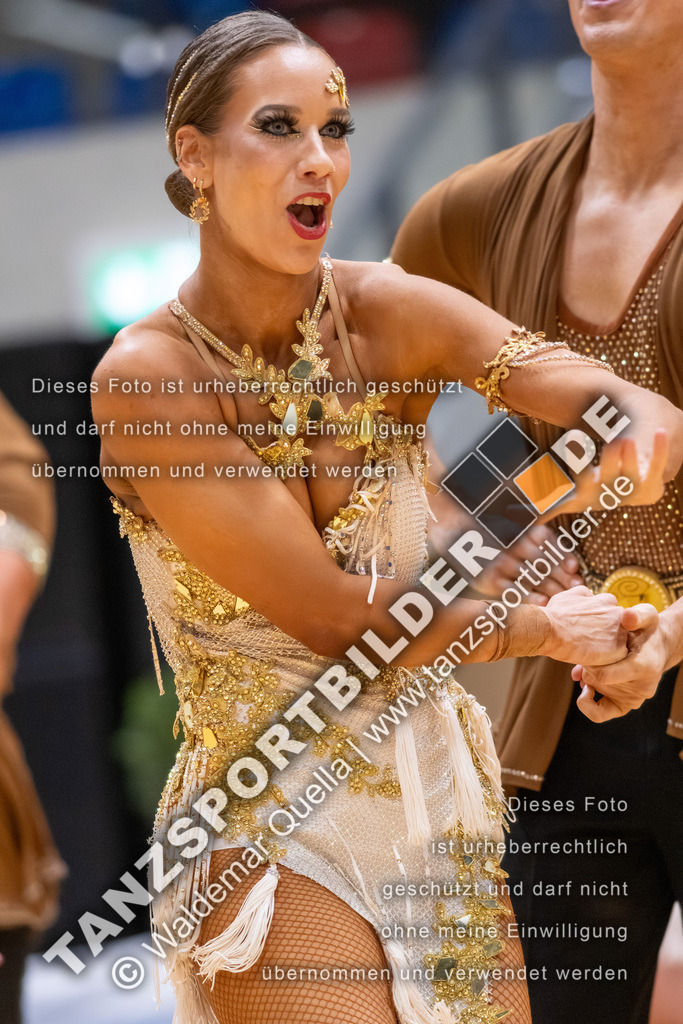 20260328-03519 | Hier finden Sie Tanz Bilder vom Latein und Standard Formationen tanzen. Sportbilder vom Tanzsport. Schöne Fotos und von Weltmeisterschaft, Europameisterschaft, Bundesliga, Regionalliga, Oberliga und Landesliga sowie von GOC Stuttgart, DanceComp, WM Bremen