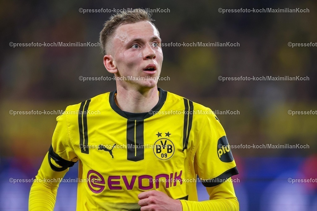 UCL1504251149 | 15.04.2025, Fußball, UEFA Champions League, Borussia Dortmund - FC Barcelona, BVB Stadion, Viertelfinale, Saison 2024 2025: Maximilian Beier (BVB #14) Regulations prohibit any use of photographs as image sequences and or quasi-video.