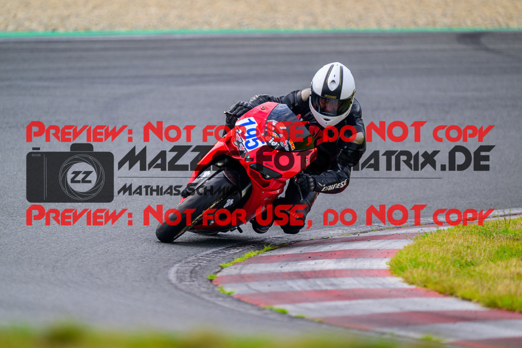 MaZZes_FotoMatrix_240724_6007705_4313 | BLAU