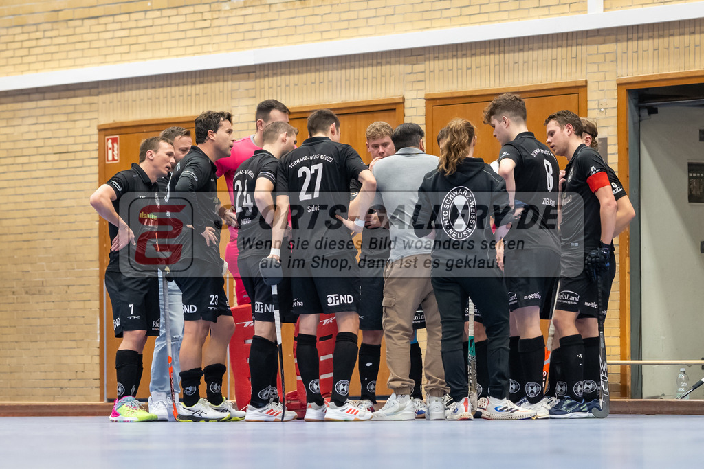 SFE_20240106_0103 | Neuss, Deutschland, 06.01.2024:  in Aktion waehrend des Spiels der Halle 1. Bundesliga Herren zwischen SW Neuss vs Rot-Weiss Köln im Stadionhalle (SW Neuss) am 06.01.2024 in Neuss, Deutschland. (Foto von Stephan Fehrmann)

Neuss, Germany, 06.01.2024:  in action during the game of Halle 1. Bundesliga Herren between SW Neuss vs Rot-Weiss Köln in Stadionhalle (SW Neuss) at 06.01.2024 in Neuss, Deutschland. (Foto von Stephan Fehrmann)