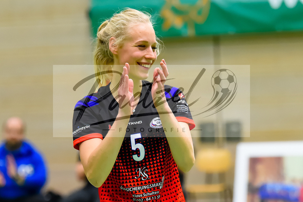 VCOBWA20211106_044 | Volleyball, Frauen:   bei dem Spiel der 3. Liga West zwischen VC Osnabrueck und SV BW Aasee in der Schlosswallhalle am 06.11.2021 in Osnabrueck, Deutschland. - Realisiert mit Pictrs.com