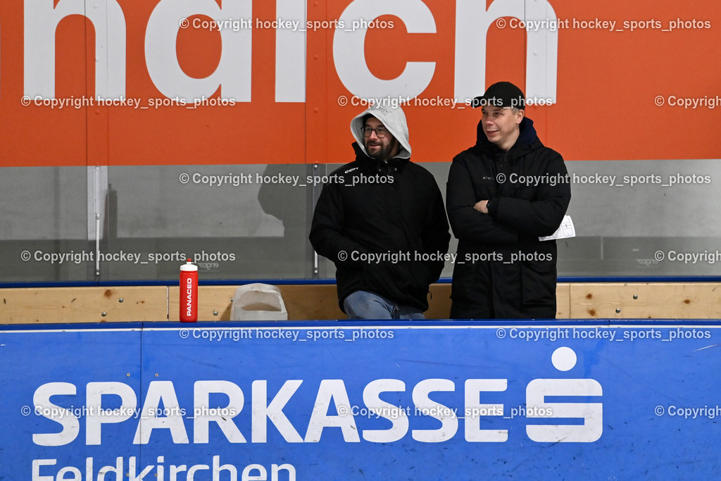 ESC SPARKASSE STEINDORF vs. EV ZELTWEG MURTAL LIONS | Asisstentcoach ESC Steindorf Daniel Gasser, Headcoach ESC Steindorf Mayer Michael, ESC SPARKASSE STEINDORF vs. EV ZELTWEG MURTAL LIONS, ESC SPARKASSE STEINDORF vs. EV ZELTWEG MURTAL LIONS am 27.12.2025 in Steindorf (Ossiachersee Halle), Austria, (Photo by Bernd Stefan)